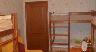 Гостиница Hostel Univer Москва Спальное место на двухъярусной кровати в общем номере для мужчин-4